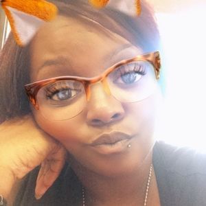 Meet your Posher, Kimberly
